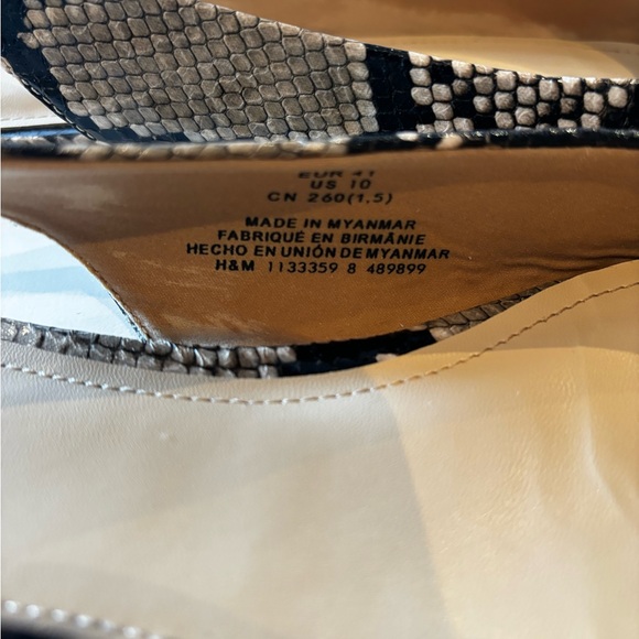 🐍H&M Snakeskin Pattern Pointed Toe Flat Heel Back Strap Pumps - Picture 8 of 10